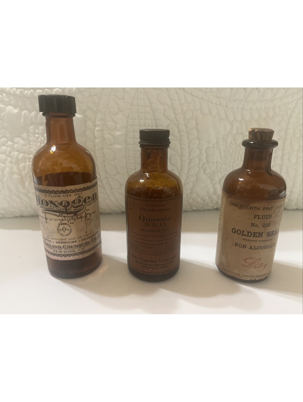 Antique Medicine Bottle Lot Dioxogen Eli Lilly Golden Seal Upjohn Quassia Labels